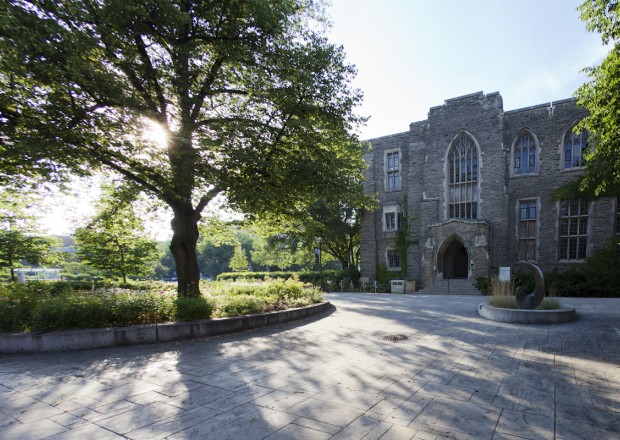 Emmanuel College exterior view